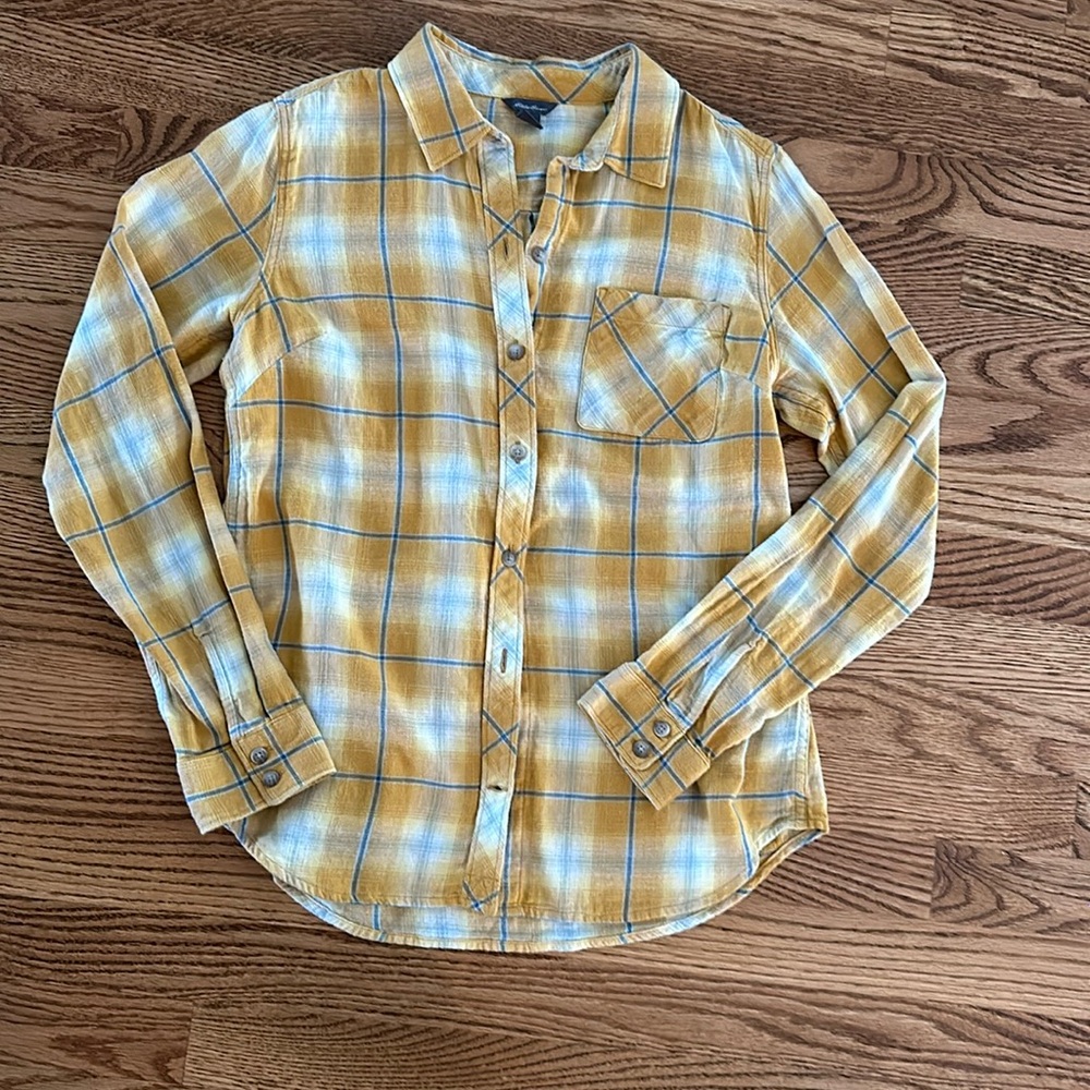 Eddie Bauer plaid button front shirt